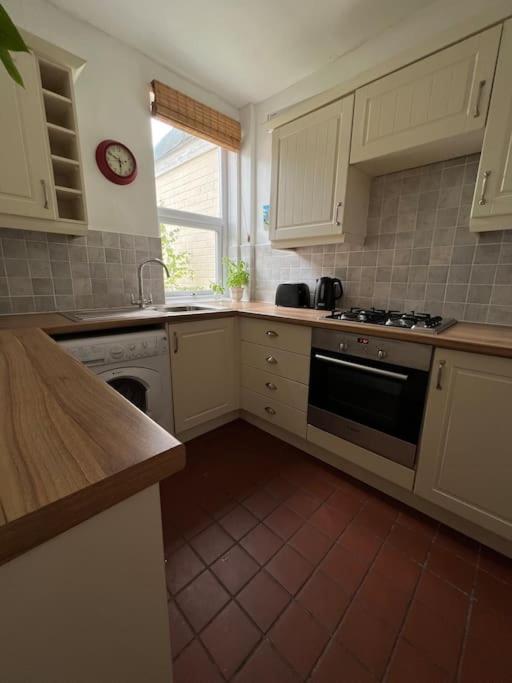 2025 Award Winner Liverpool Strawberry House - 3 Bedrooms Exterior foto